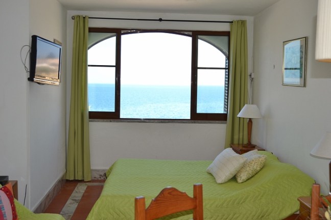 Cerro dos Pios View, Carvoeiro