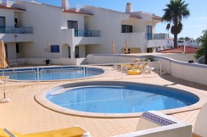 Monte Dourado Apartments